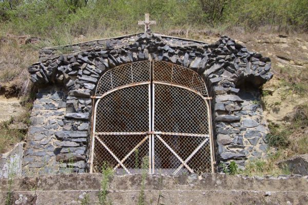 Bárna, sziklakápolna | Fotó: Farkas Ferenc